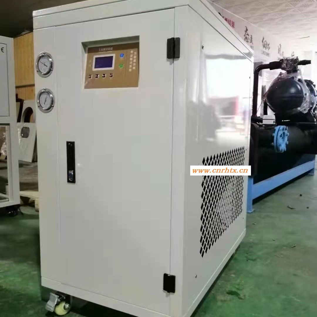 黑龙江2HP小型工业冷油机  高品质压缩机油冷冻机 使用方便  宝驰源   BCY-02AY